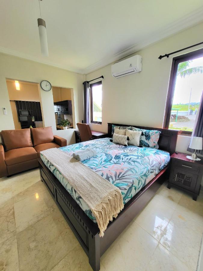 Aparthotel Medewi Manor à Airsatang Extérieur photo