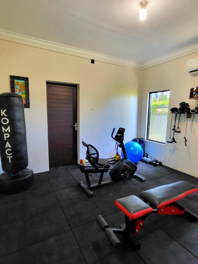 Aparthotel Medewi Manor à Airsatang Extérieur photo