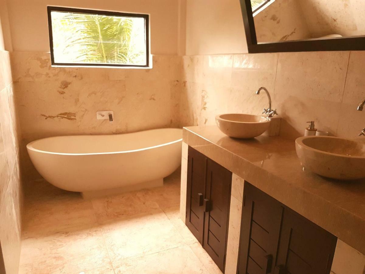 Aparthotel Medewi Manor à Airsatang Extérieur photo