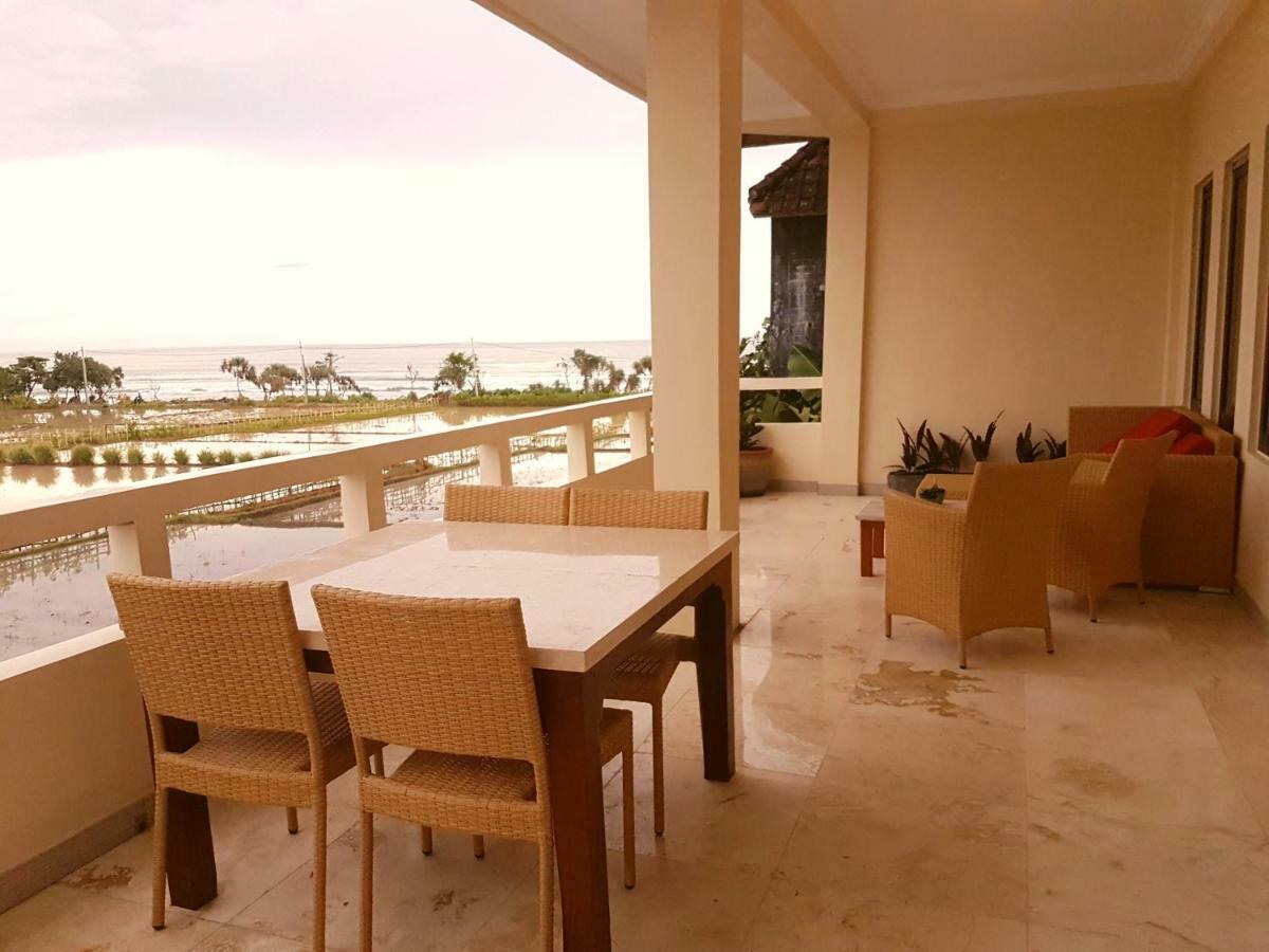 Aparthotel Medewi Manor à Airsatang Extérieur photo